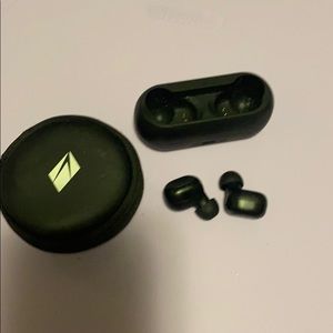 Boom pods wireless earphones
